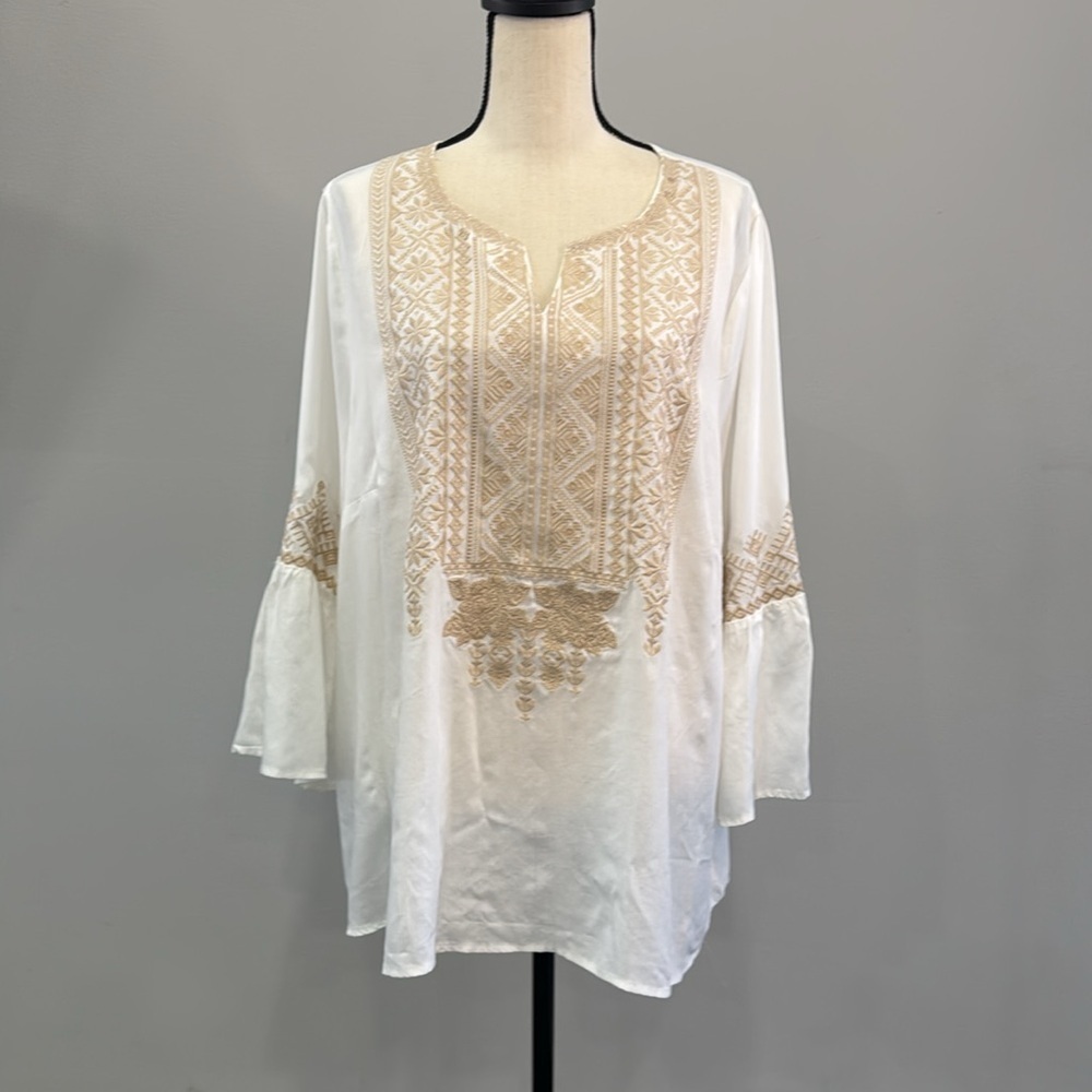 Andree by Unit White and Tan Embroidered V-Neck Blouse.  Sz 1X